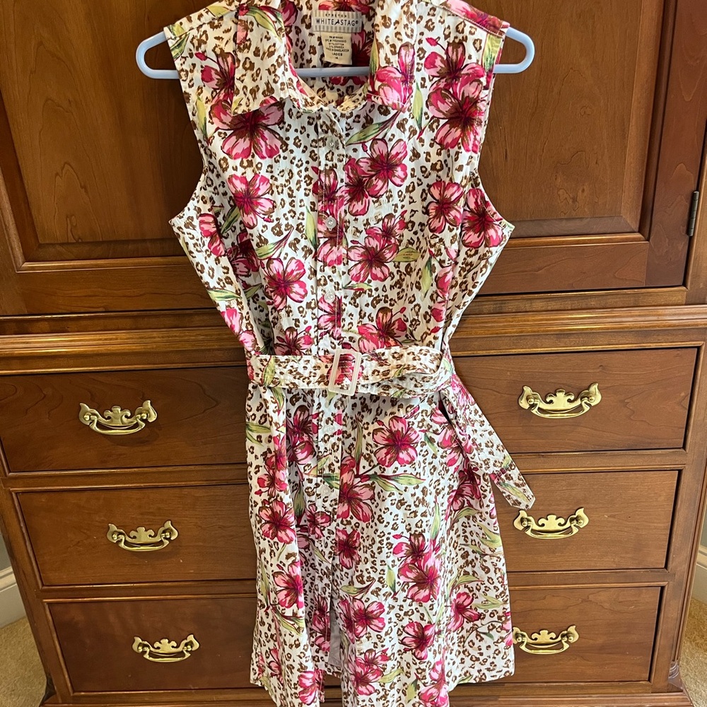 Floral Sleeveless Dress with Belt